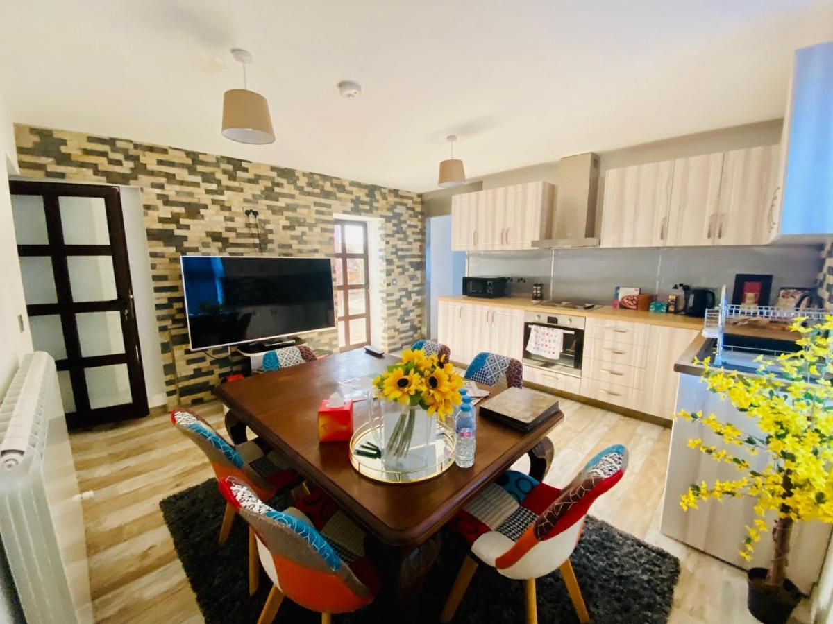 Deluxe Apartment Lanark Luaran gambar
