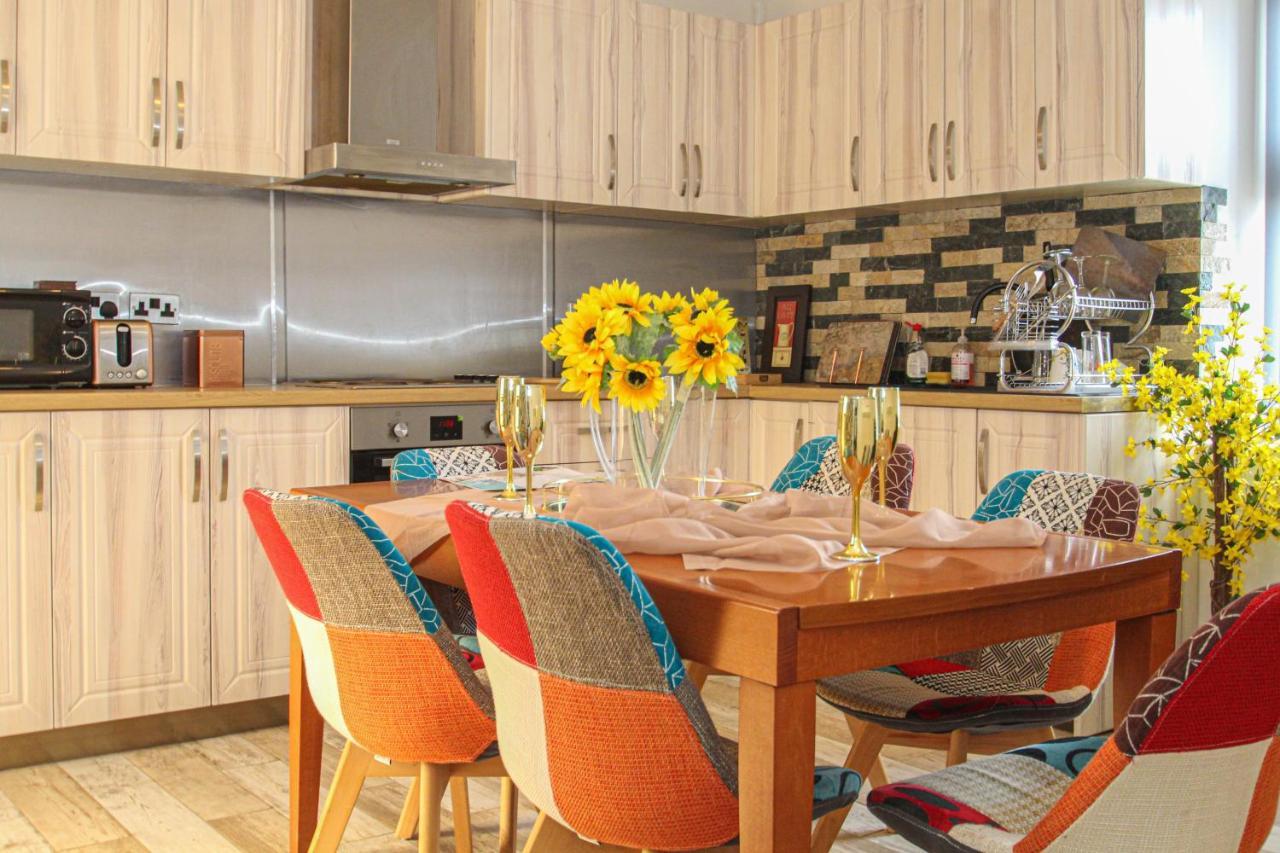 Deluxe Apartment Lanark Luaran gambar